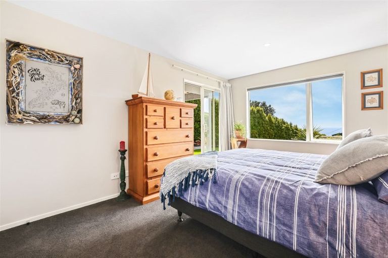 Photo of property in 10 The Terrace, Mount Pleasant, Christchurch, 8081