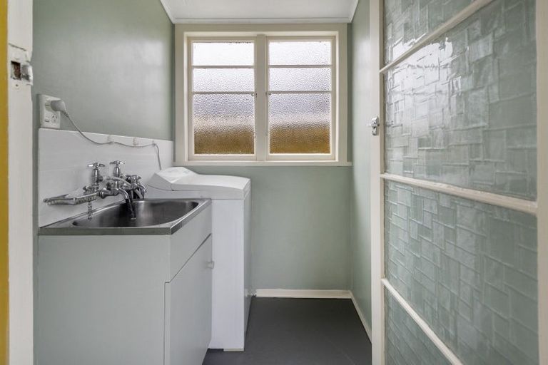 Photo of property in 27 Raymond Street, West End, Timaru, 7910