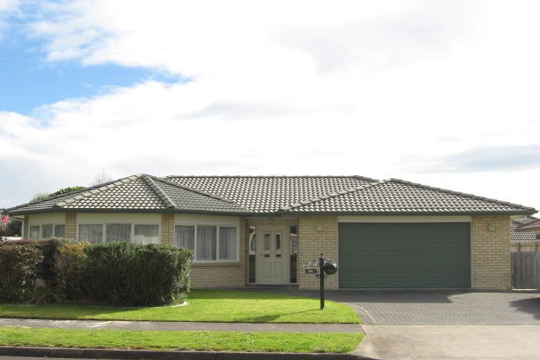Photo of property in 35 Glenross Drive, Wattle Downs, Auckland, 2103