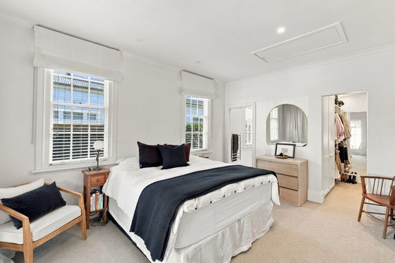 Photo of property in 33 Hawkesbury Avenue, St Albans, Christchurch, 8014