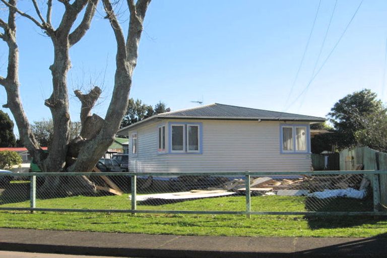 Photo of property in 4 Kerry Place, Papakura, 2110