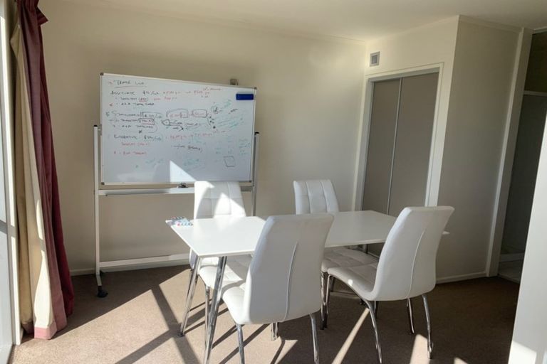 Photo of property in Luna Apartments, 6g/16 Burton Street, Grafton, Auckland, 1010