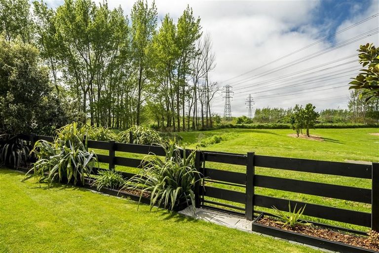 Photo of property in 18 Millesimes Way, Yaldhurst, Christchurch, 8042