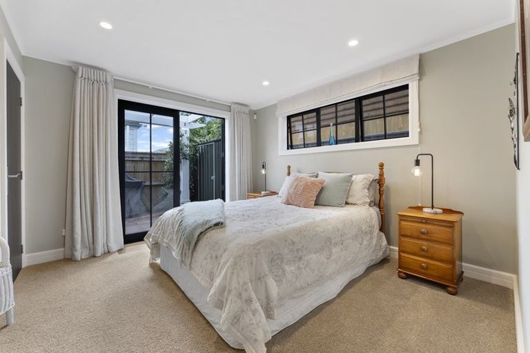 Photo of property in 5 Colombo Street, Hokowhitu, Palmerston North, 4410