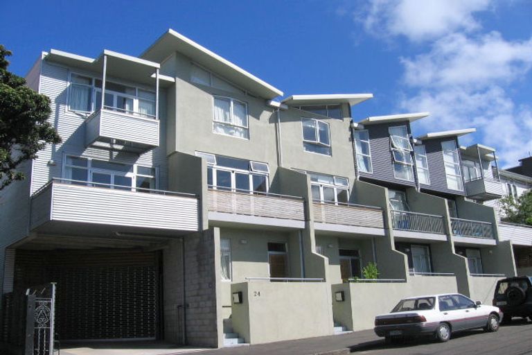 Photo of property in Mondrian Townhouses, 2/24 Hanson Street, Mount Cook, Wellington, 6021