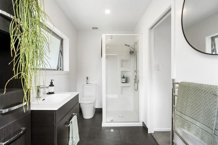 Photo of property in 1/78 Nile Road, Milford, Auckland, 0620