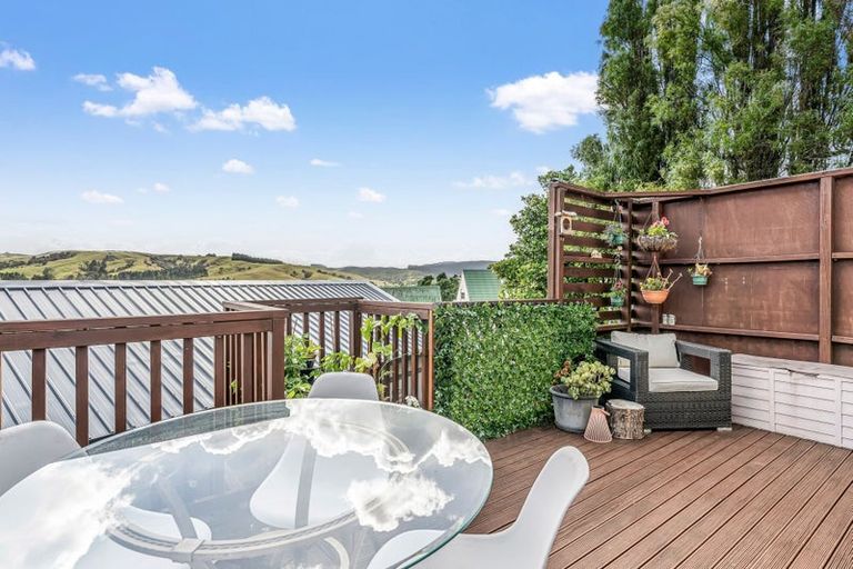 Photo of property in 6 Rautawhiri Road, Helensville, 0800