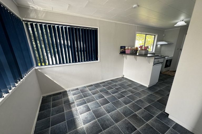 Photo of property in 6 Classic Grove, Bayview, Auckland, 0629