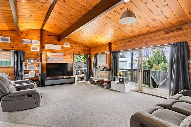 Photo of property in 56 Makora Road, Massey, Auckland, 0614