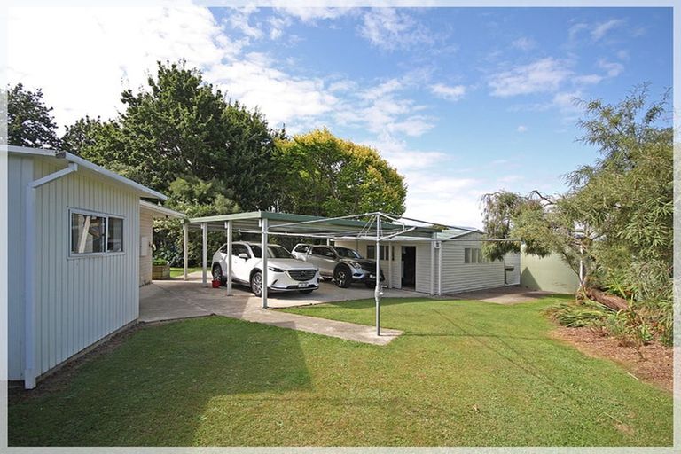 Photo of property in 1071 Queen Street East, Levin, 5510