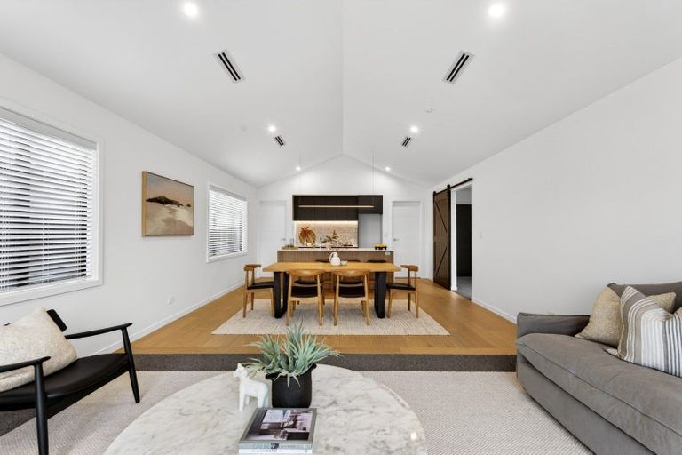 Photo of property in 7 Annie Aranui Drive, Poraiti, 4182