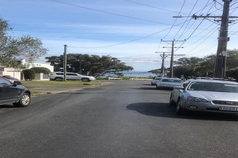 Photo of property in 80 Ngataringa Road, Devonport, Auckland, 0624