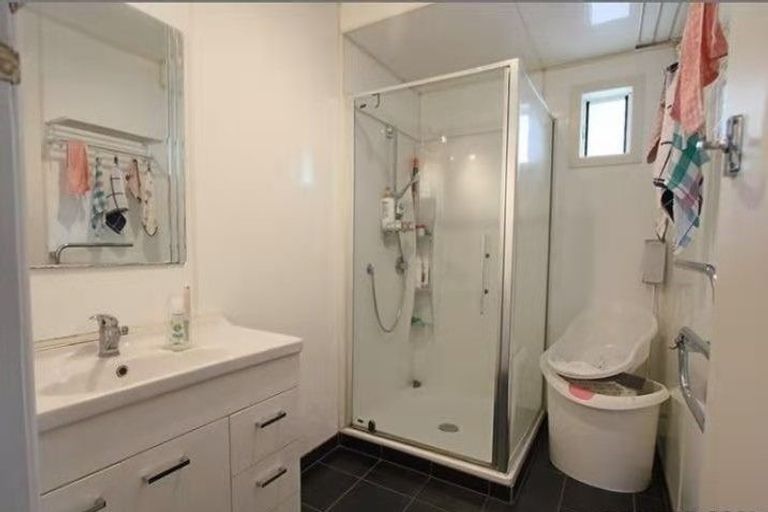 Photo of property in 27 Kohekohe Street, New Lynn, Auckland, 0600