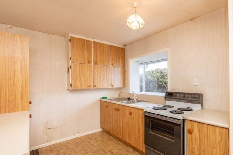 Photo of property in 406 Main North Road, Redwood, Christchurch, 8051