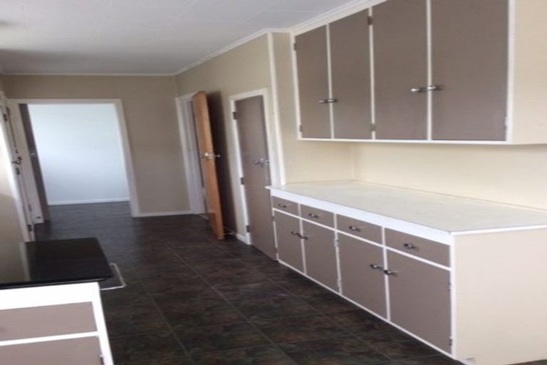Photo of property in 123 Driver Crescent, Cannons Creek, Porirua, 5024