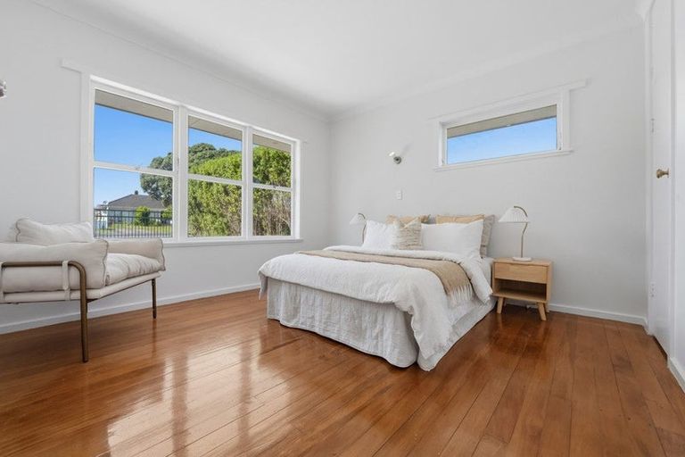 Photo of property in 1/35 Bradbury Road, Botany Downs, Auckland, 2010