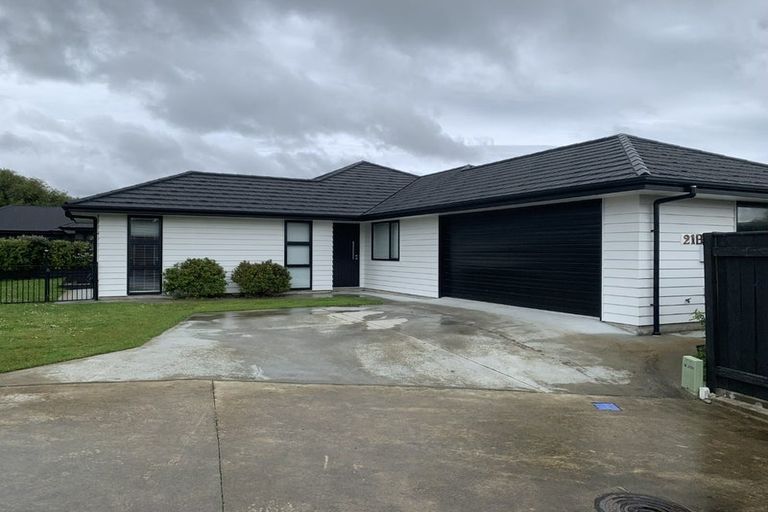 Photo of property in 21b Chestnut Close, Kelvin Grove, Palmerston North, 4414
