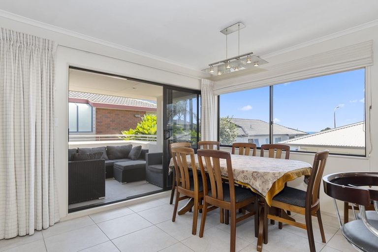 Photo of property in 2/134 Marine Parade, Mount Maunganui, 3116