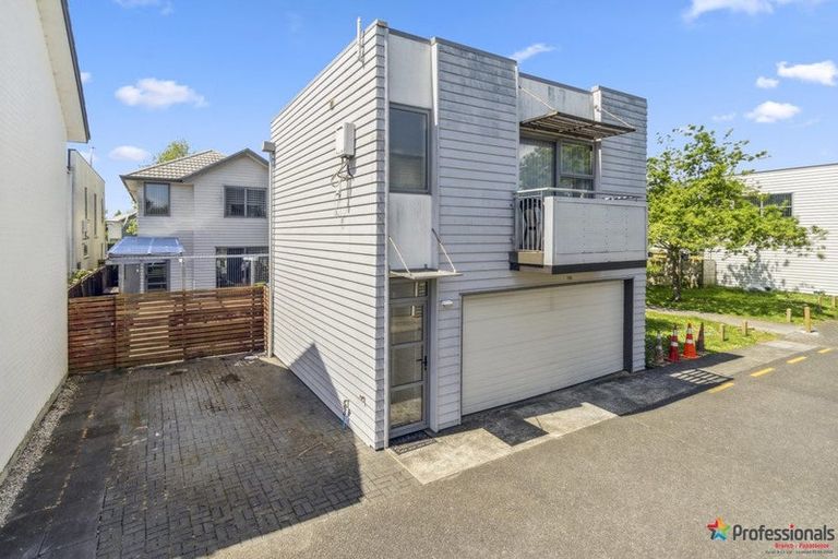 Photo of property in 192 Porchester Road, Takanini, 2112