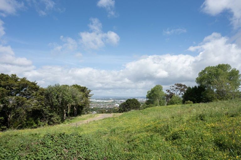 Photo of property in 542 Ormiston Road, Flat Bush, Auckland, 2576