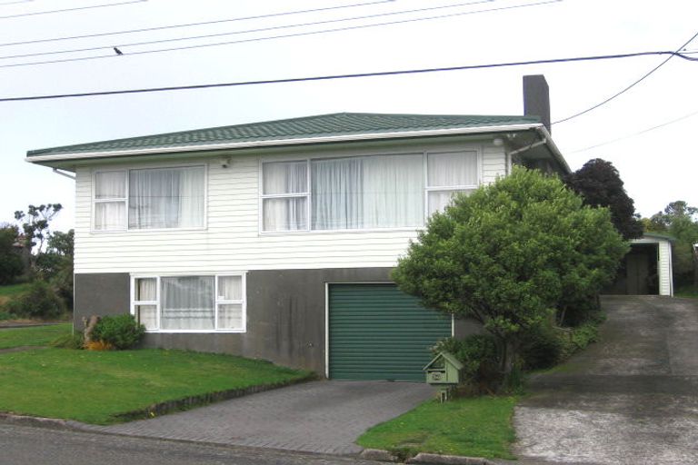 Photo of property in 36 Baylands Drive, Newlands, Wellington, 6037