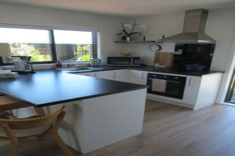 Photo of property in 18 Norris Grove, Taita, Lower Hutt, 5011