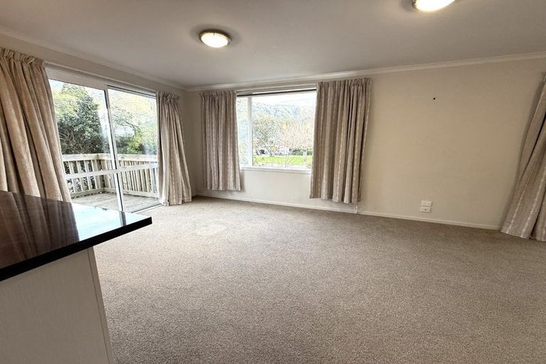 Photo of property in 41 Devon Street, Picton, 7220