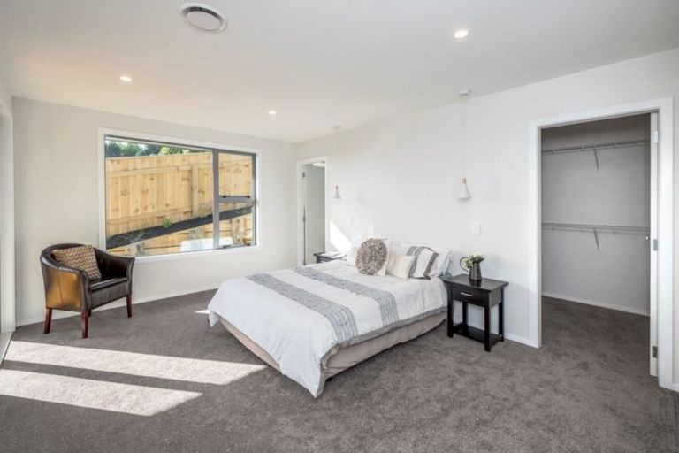 Photo of property in 99 Kakariki Grove, Waikanae, 5036