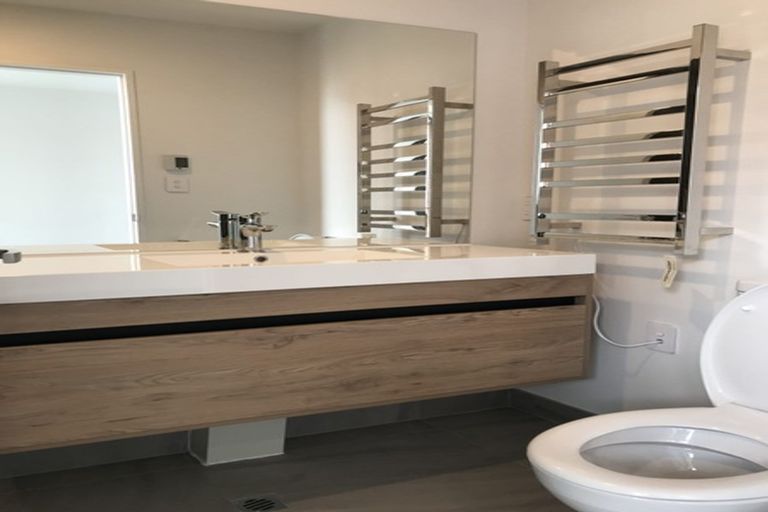 Photo of property in 1/18 Oriental Terrace, Oriental Bay, Wellington, 6011