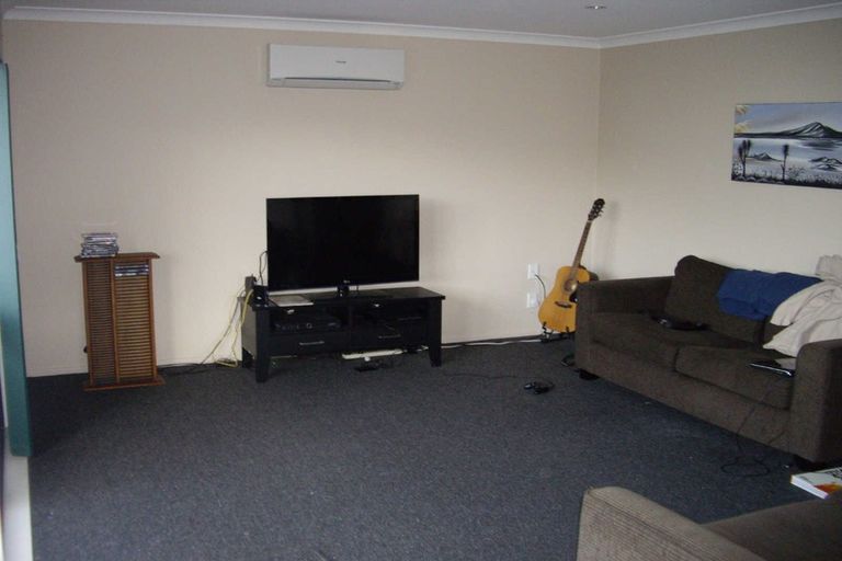 Photo of property in 20a Granville Street, Silverstream, Upper Hutt, 5019