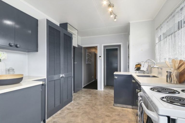 Photo of property in 258 Wellington Road, Wainuiomata, Lower Hutt, 5014