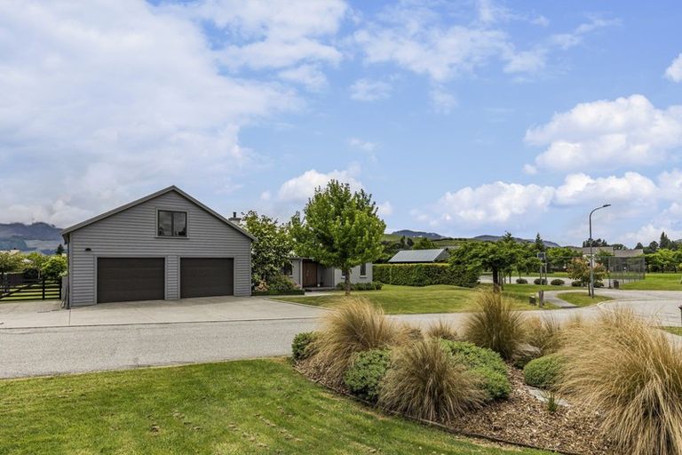 Photo of property in 2 Stowmore Lane, Lower Shotover, Queenstown, 9371