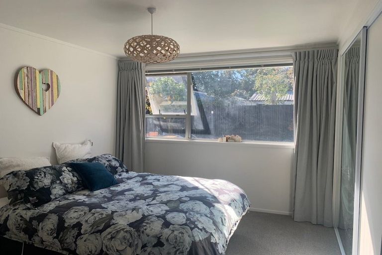 Photo of property in 2/41 Bowhill Road, New Brighton, Christchurch, 8083