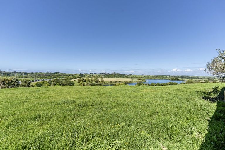 Photo of property in 1416 Devon Road, Brixton, Waitara, 4382