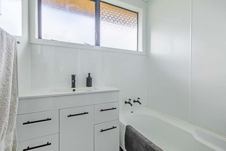 Photo of property in 53 Puriri Crescent, Edgecumbe, 3120