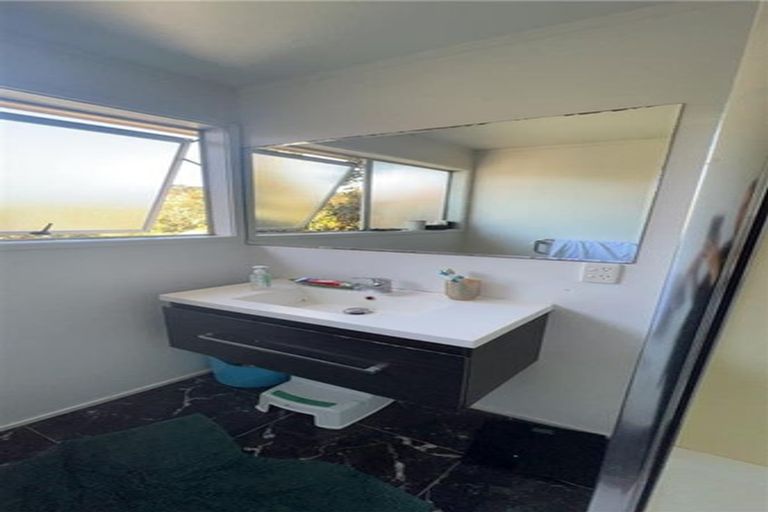 Photo of property in 32 Vandeleur Avenue, Birkdale, Auckland, 0626