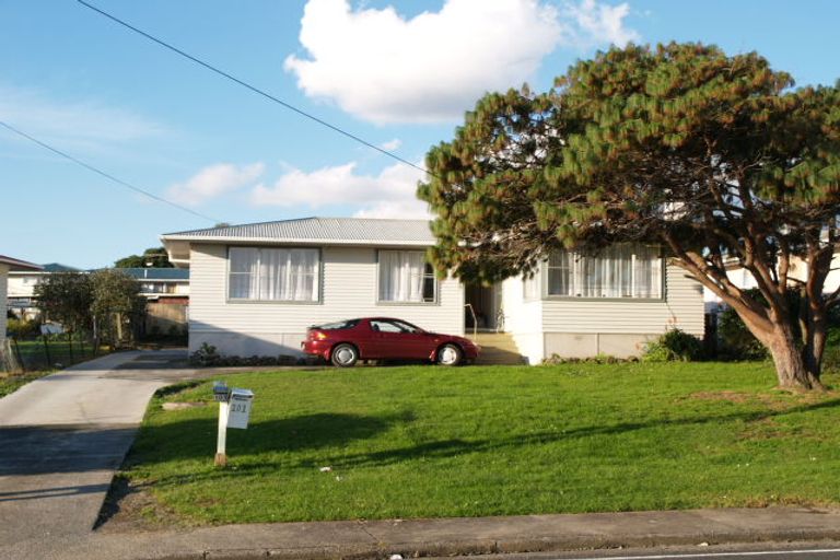 Photo of property in 99 Tennessee Avenue, Mangere East, Auckland, 2024