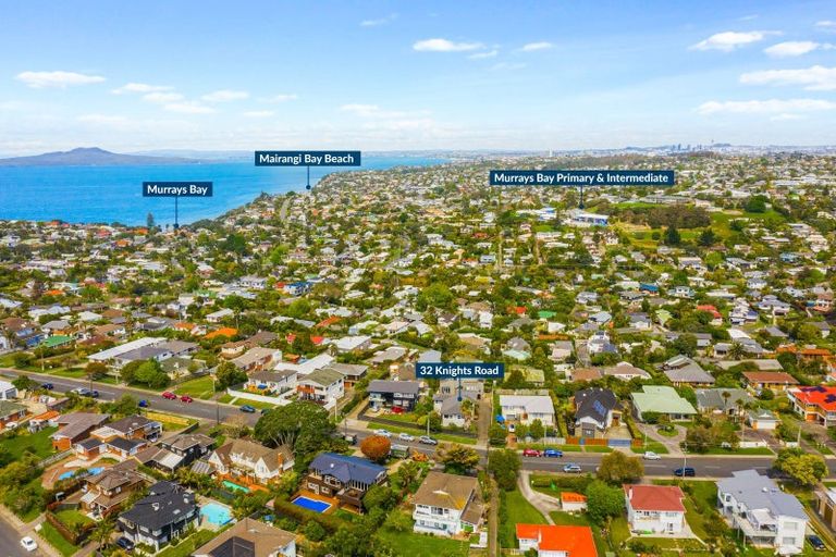 Photo of property in 32 Knights Road, Rothesay Bay, Auckland, 0630