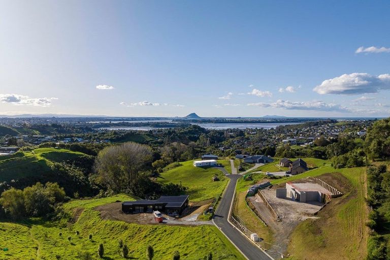 Photo of property in 34 Te Auhi Way, Welcome Bay, Tauranga, 3112