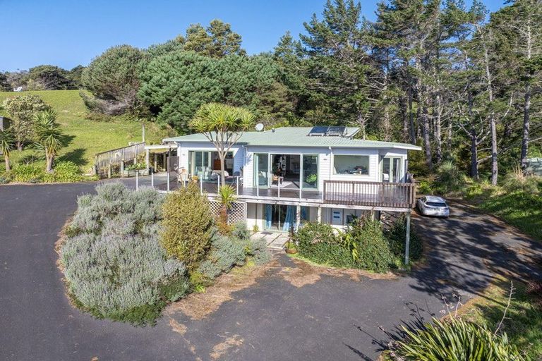 Photo of property in 91 Mangakura Road, Helensville, 0875