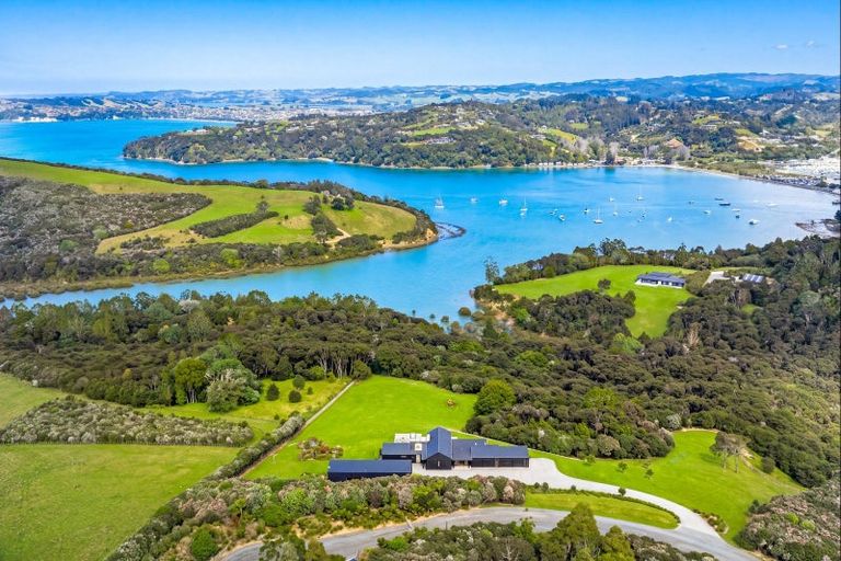 Photo of property in 79 Bishop Lane, Tawharanui Peninsula, Matakana, 0986