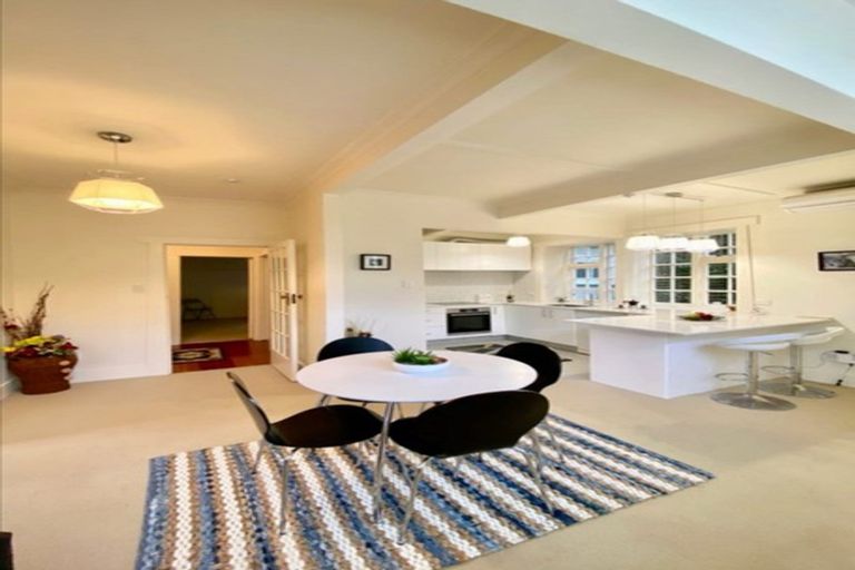 Photo of property in 145 Kelburn Parade, Kelburn, Wellington, 6012