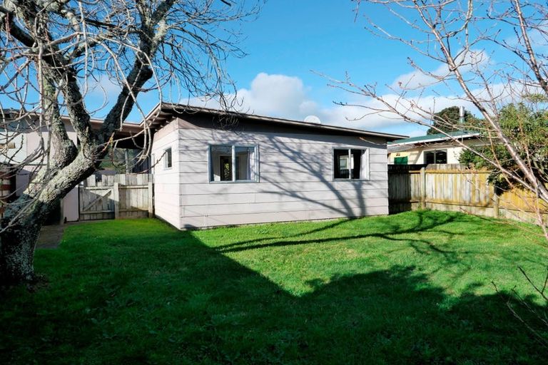 Photo of property in 81 Arawhata Road, Paraparaumu, 5032