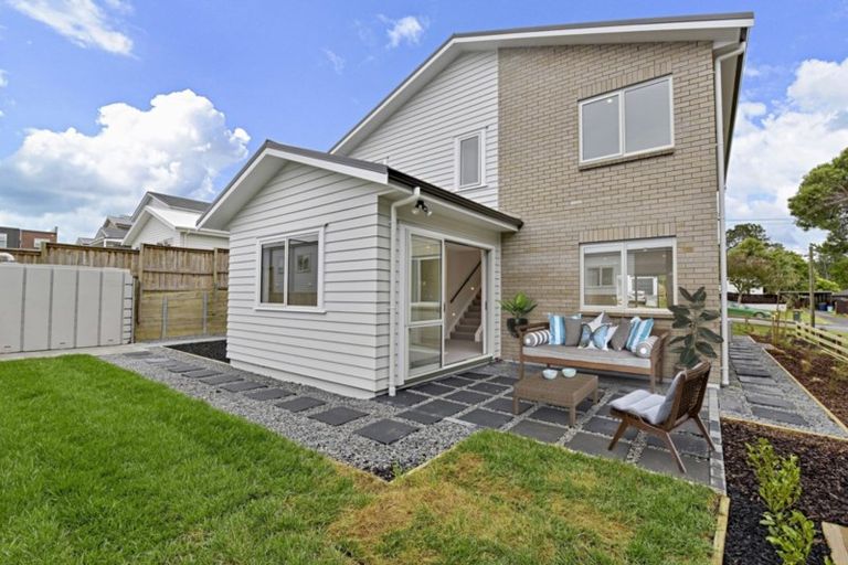 Photo of property in 89 Moire Road, Massey, Auckland, 0614