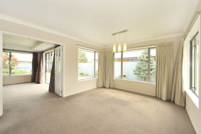 Photo of property in 27 Te Pihopa Way, Aidanfield, Christchurch, 8025