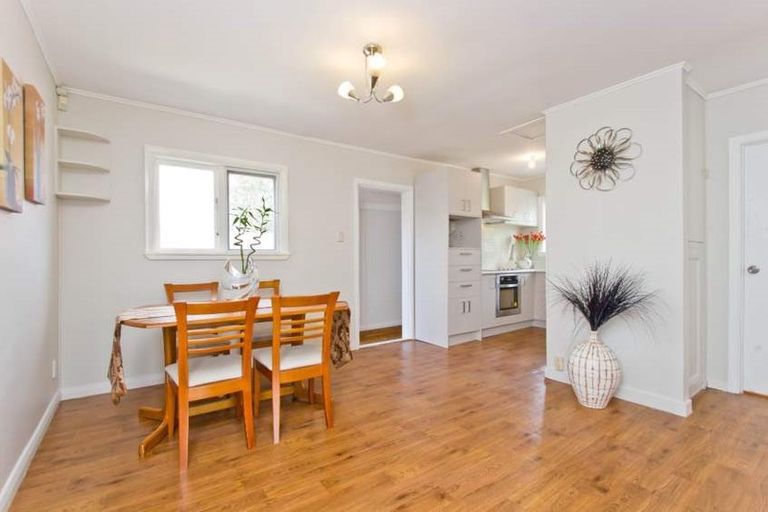 Photo of property in 146 Seabrook Avenue, New Lynn, Auckland, 0600