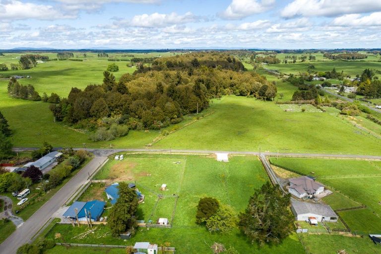 Photo of property in 8 Maire Street, Mamaku, 3020