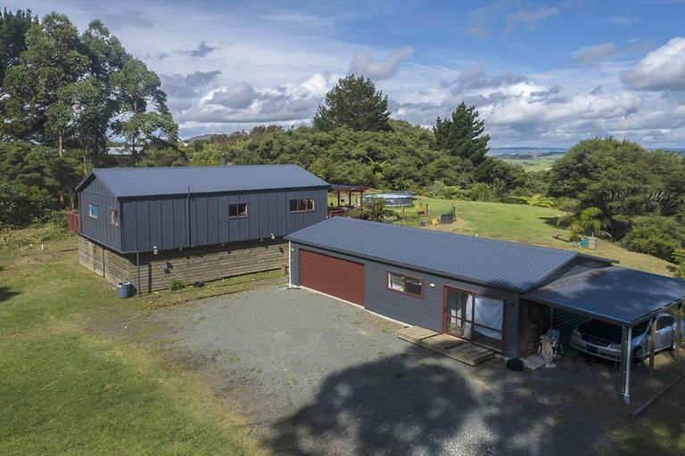 Photo of property in 129 Mcleod Road, South Head, Helensville, 0874