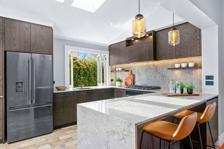 Photo of property in 14 Eversleigh Road, Belmont, Auckland, 0622