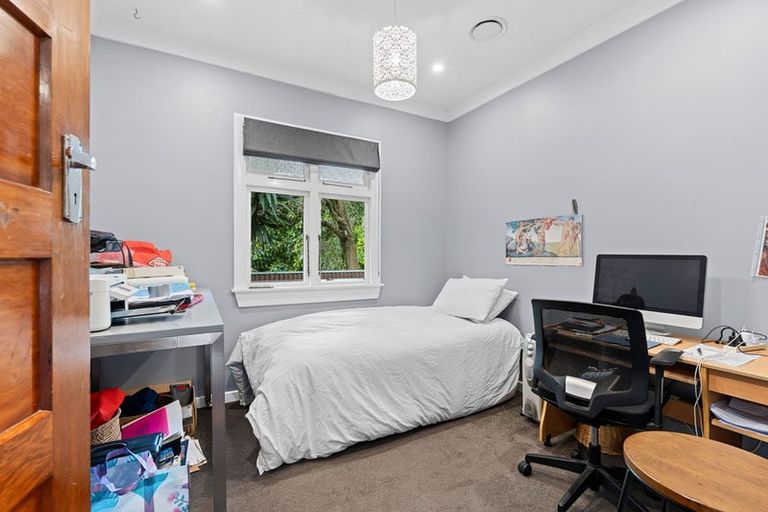 Photo of property in 63 Whiteley Street, Moturoa, New Plymouth, 4310